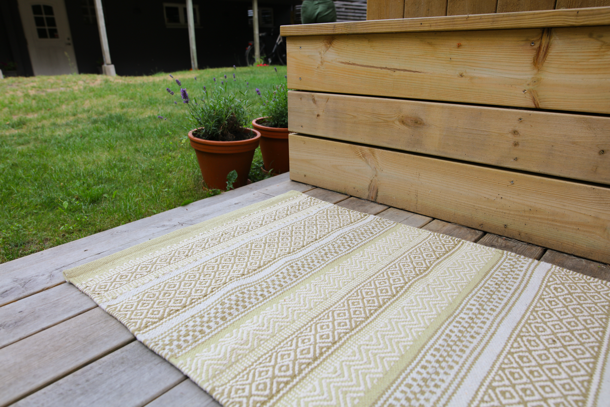 Daisy Tæppe Oliven GULVBOKSEN Tæpper& Gulve online