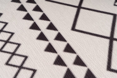 Maya Tæppe - 425 Hvid/Sort