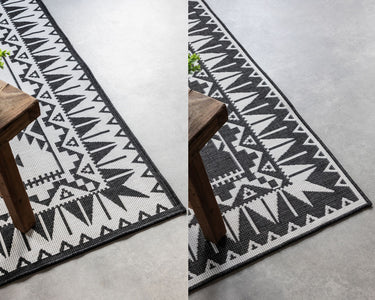 Elle Decoration - Gemini Vendbart Inde/Ude Tæppe - 106019 Sort