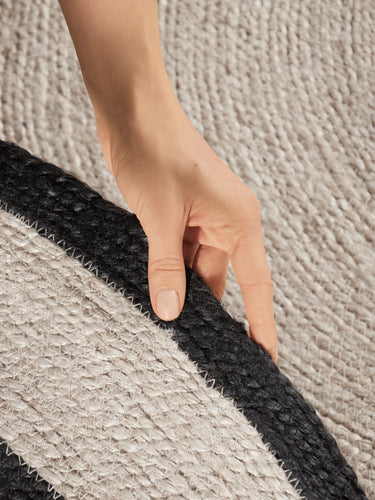 Jute Braided Jutetæppe - 106331 Sort (Rundt)