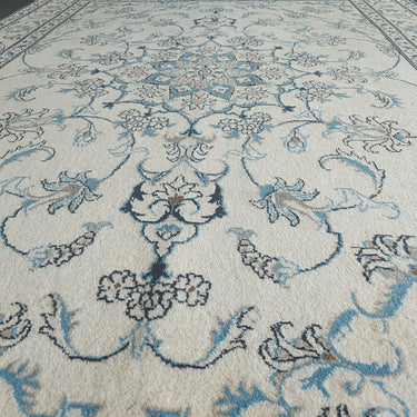 Naiin kasmar 166x271